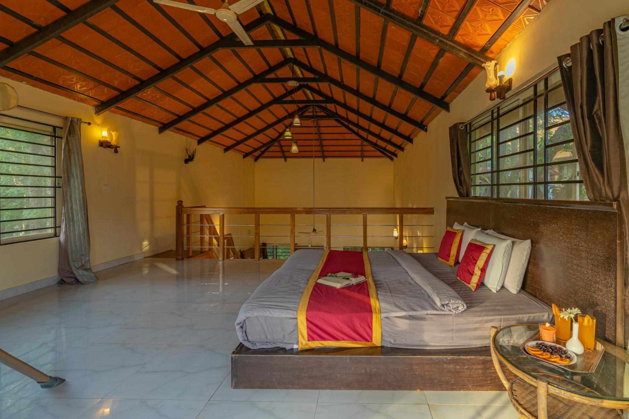Q Swarga Retreat Hotel Attigundi Exterior photo