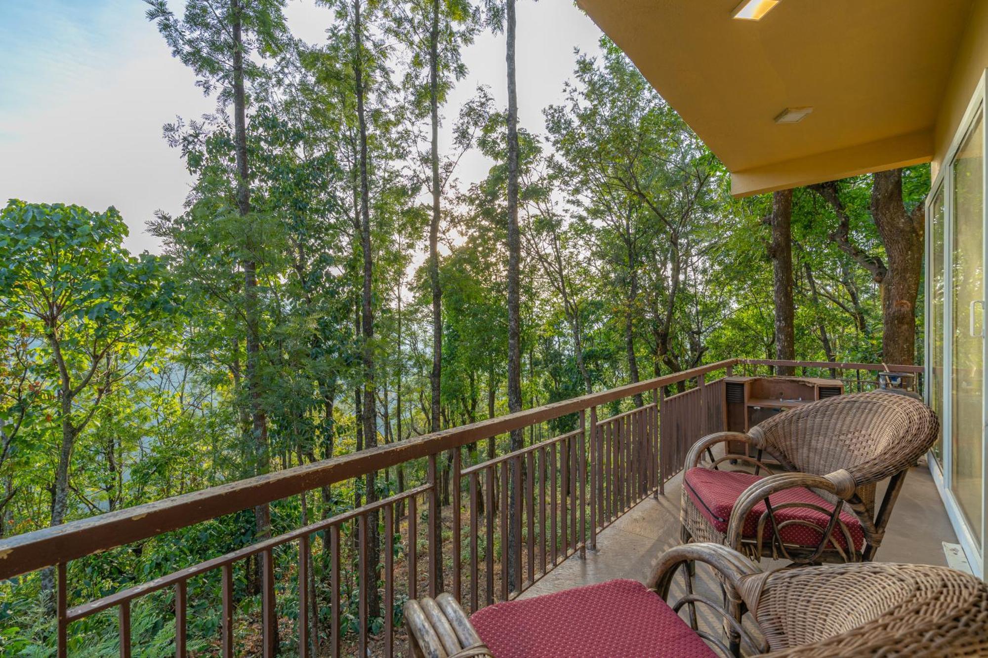 Q Swarga Retreat Hotel Attigundi Exterior photo