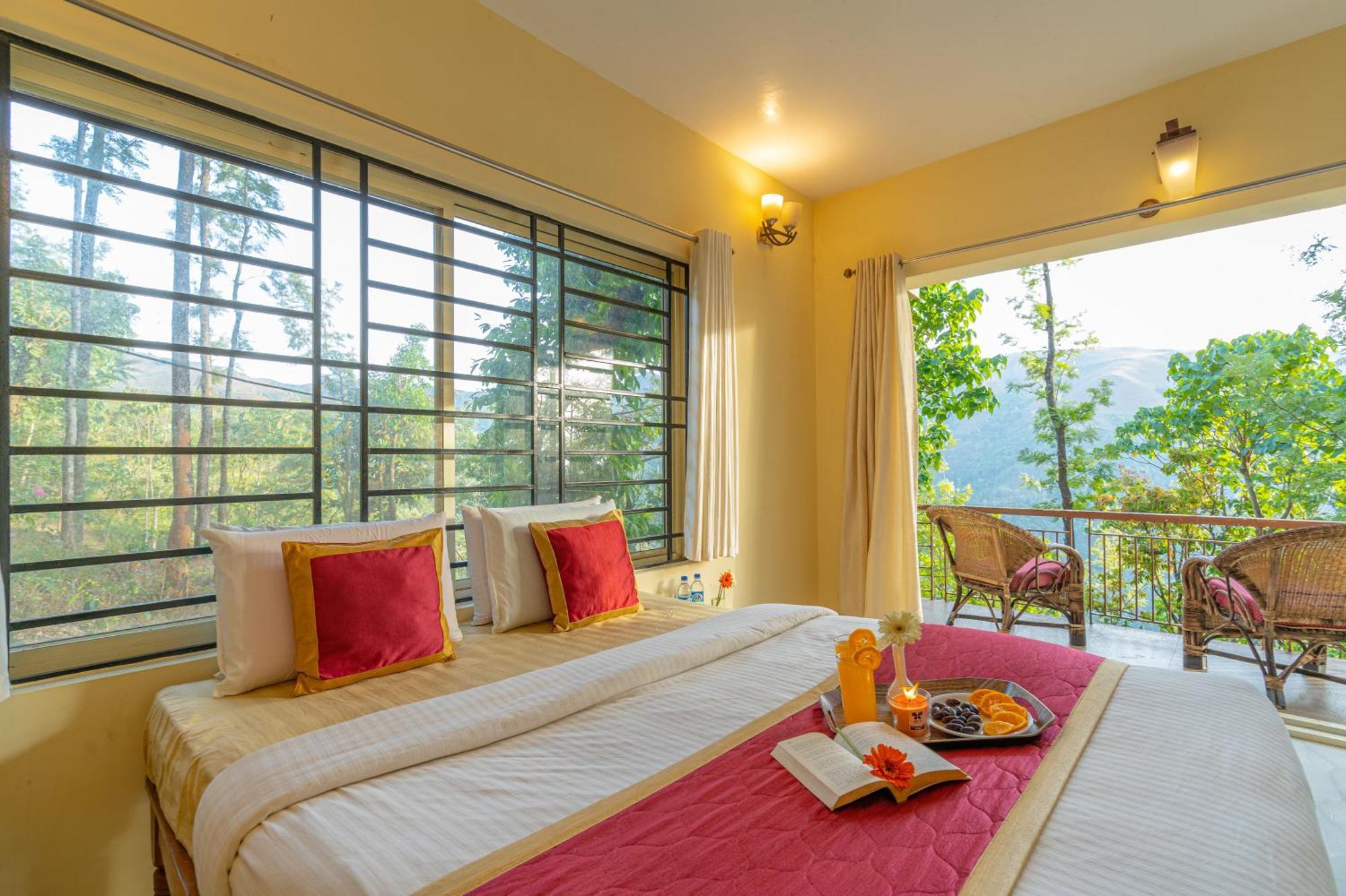 Q Swarga Retreat Hotel Attigundi Exterior photo