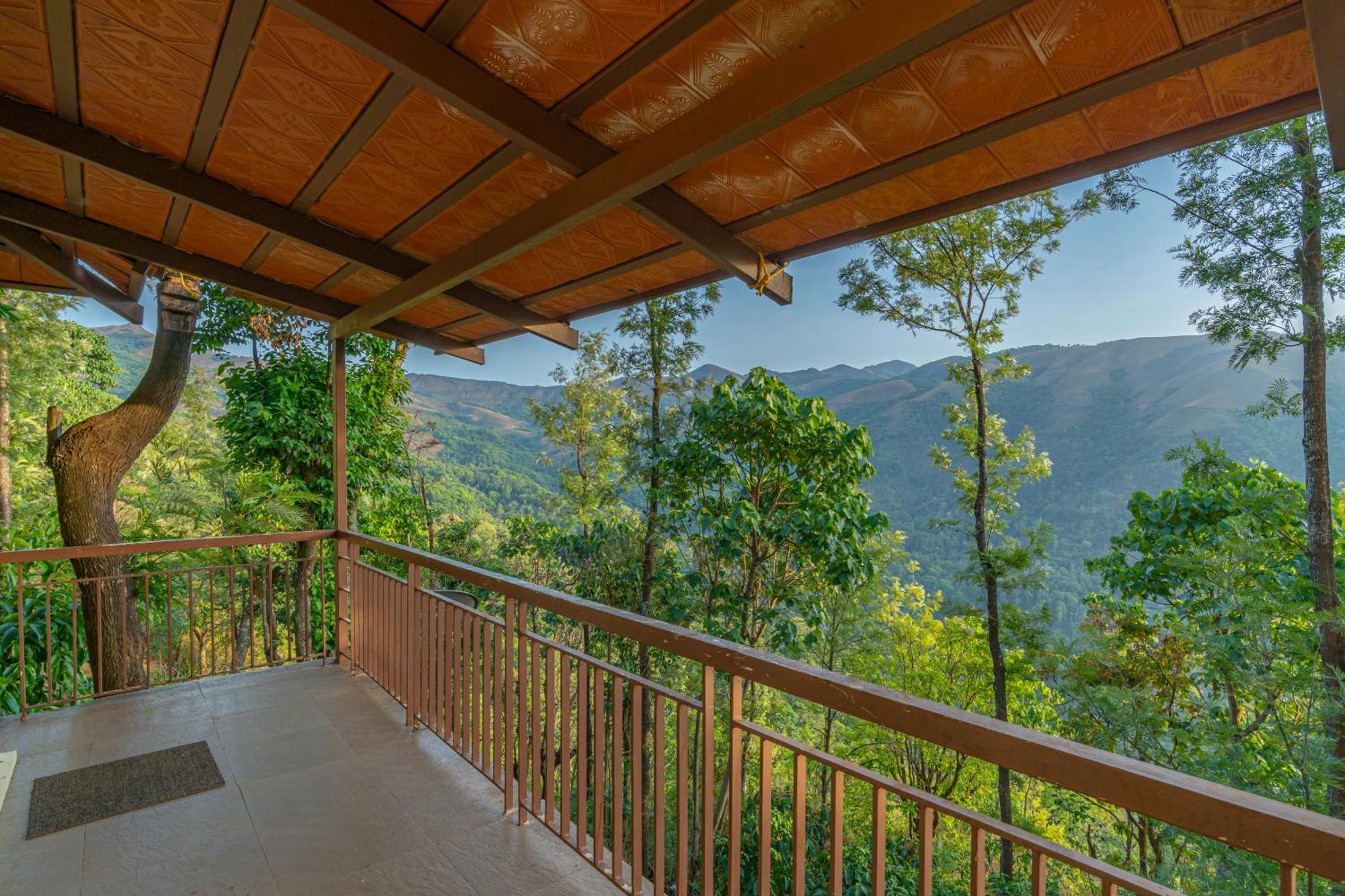Q Swarga Retreat Hotel Attigundi Exterior photo